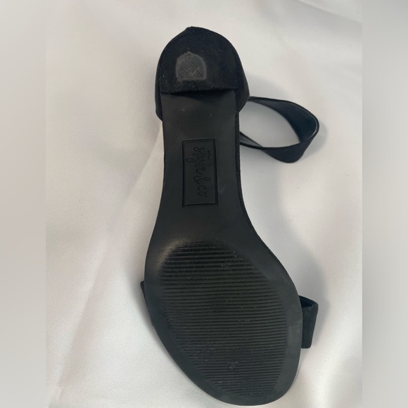 STYLE & Co Heel Sandals. Comfortable and delicate. Elegant and casual. - Picture 4 of 6